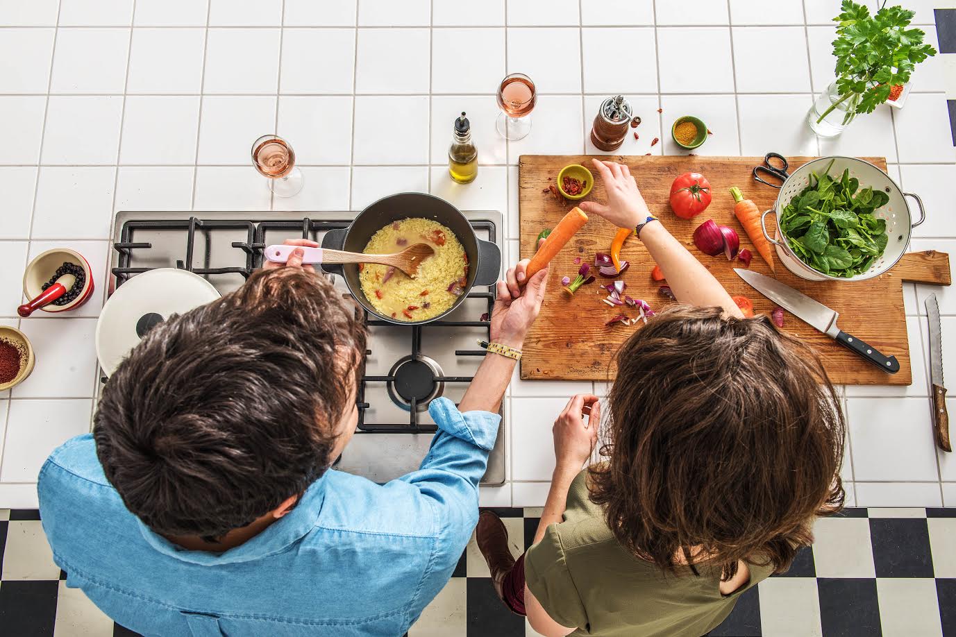 Wieczorne gotowanie jako chwila dla siebie